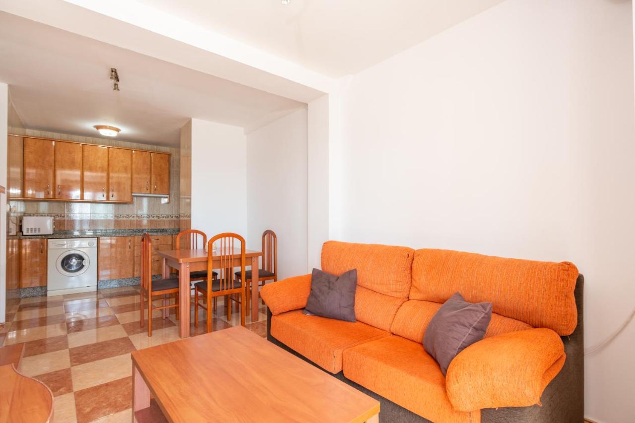 Renthas Pedregalejo Beach Apartments Малага Екстер'єр фото