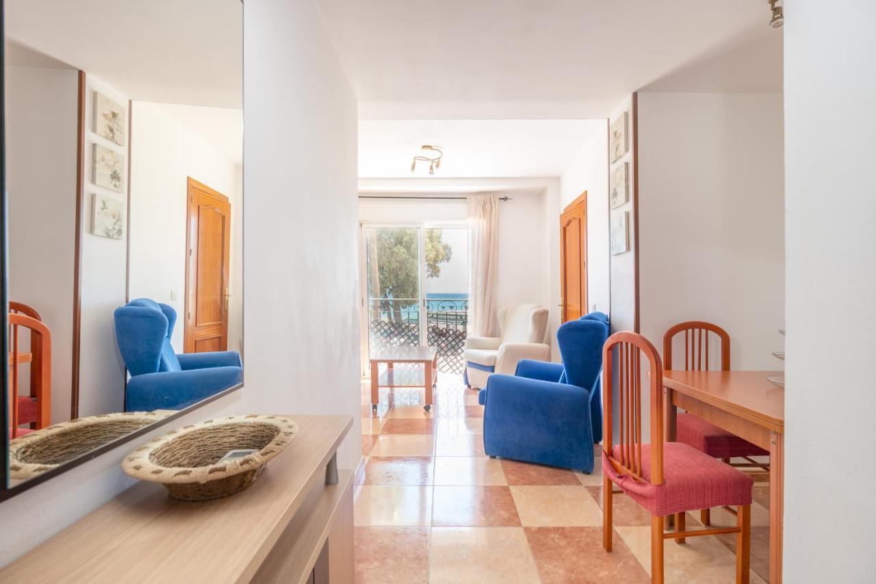 Renthas Pedregalejo Beach Apartments Малага Екстер'єр фото
